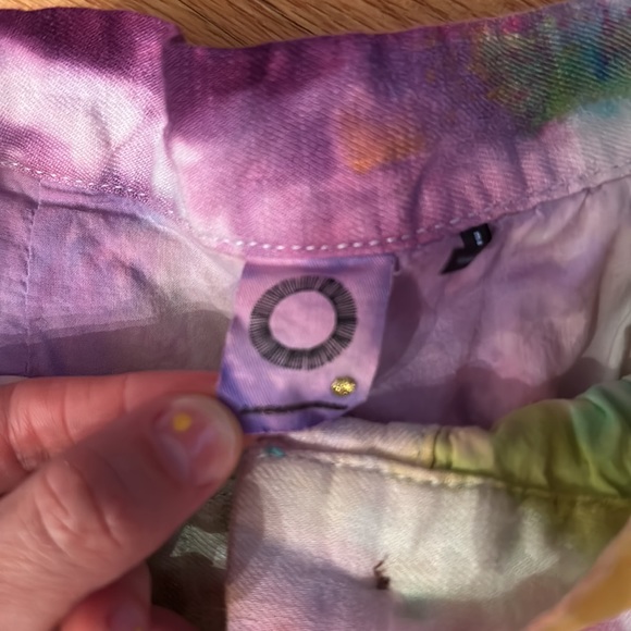 Akemi Anthropologie skirt.. says size 0 but really fits like a 2. Size small. - Picture 3 of 3